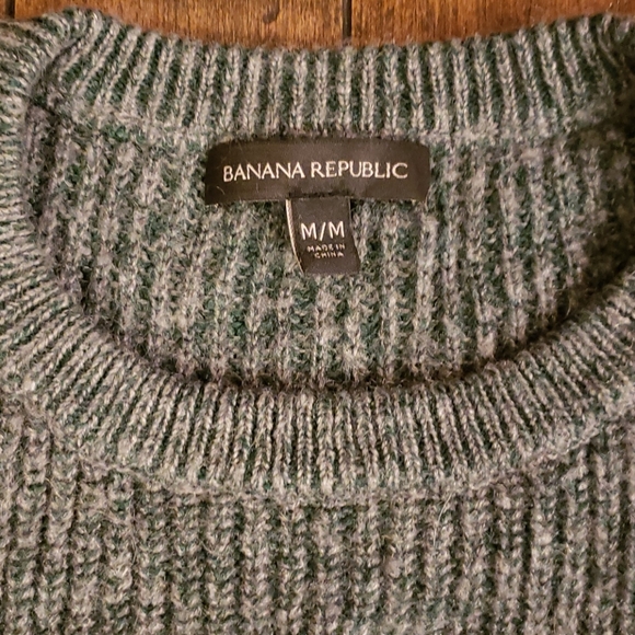Banana Republic grey/green cable knit sweater. - Picture 2 of 5